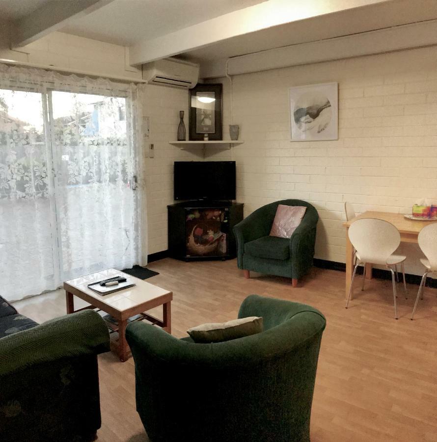 Kon Tiki Apartments Batemans Bay Esterno foto